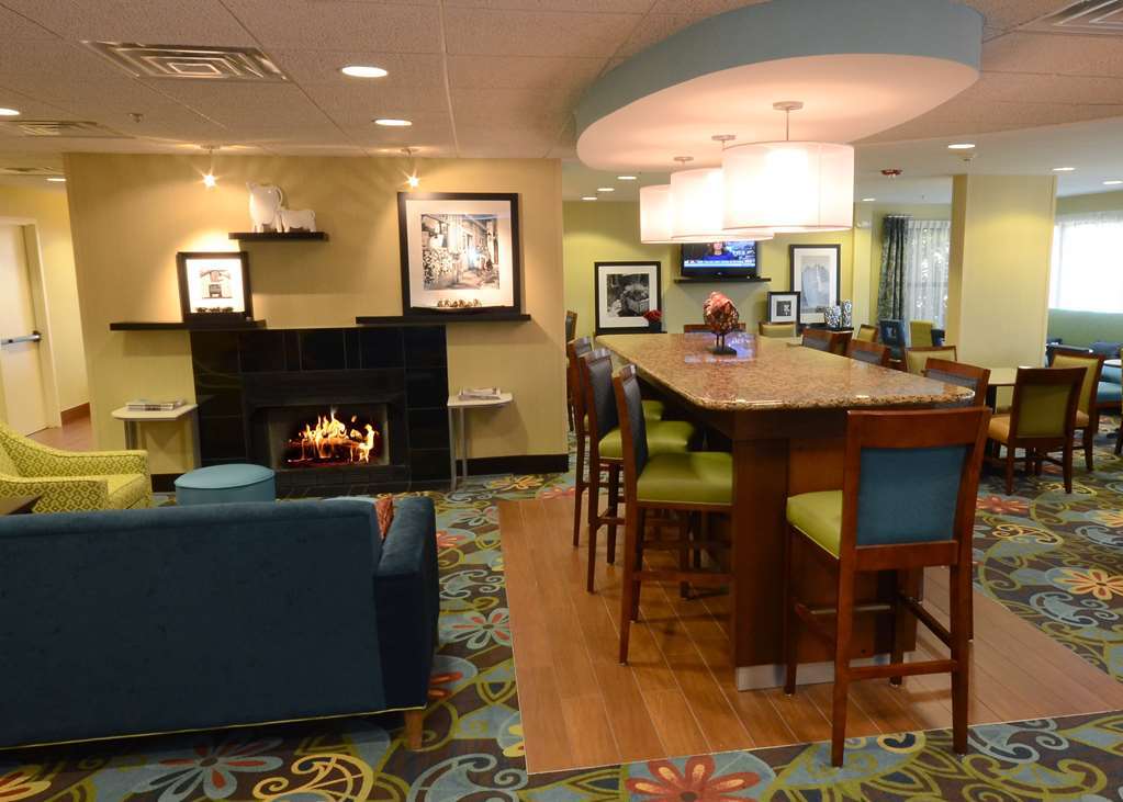 Hampton Inn Raleigh/Town Of Wake Forest Interior photo