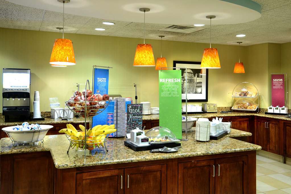 Hampton Inn Raleigh/Town Of Wake Forest Restaurant photo